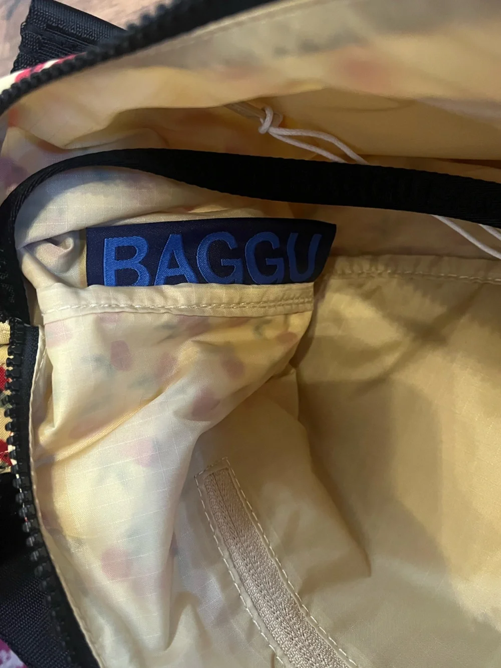 BAGGU UO Cherry Land Medium Crescent Bag BNWT